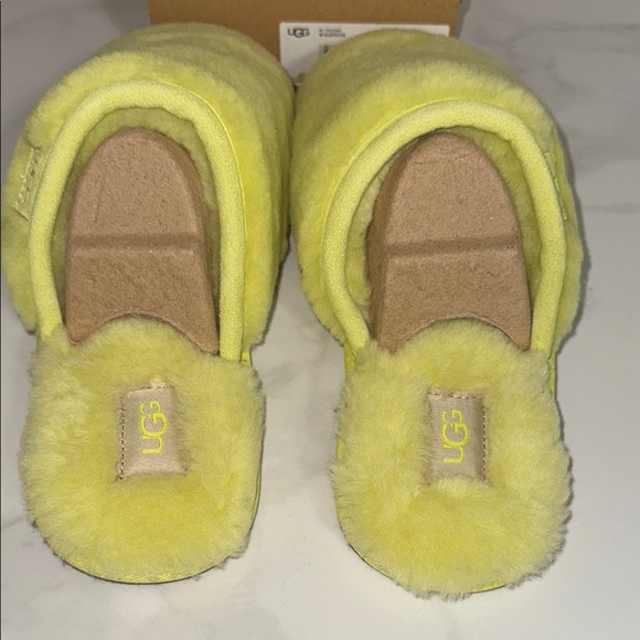 UGG Fluffy Yellow Slippers - Picture 7 of 13